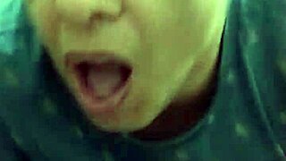 Sucking the delivery guy's cock and taking his cum, wow!