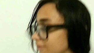 Want Michele Sfadone's oral skills on well-endowed guys?