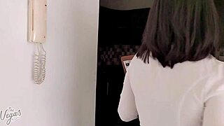 My Curvy Agent Sucked Me to Seal Deal