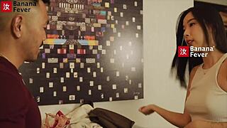 หญิงสาวเกาหลีเอลลี่ ลี หุ่นแน่นอยากได้ควยจีนสุดๆ!