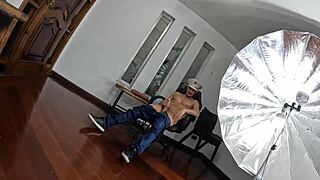 Giih Spanic отвергает Теда и трахает другого парня после фотосессии