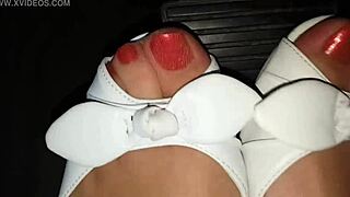 Intimate webcam fetish with amateur participants