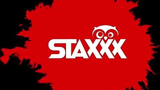 饥渴亚洲少女18+在车库硬玩毛逼