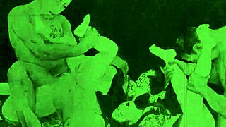 내 비밀 생활이 빈티지 애니 스타일로 드러나