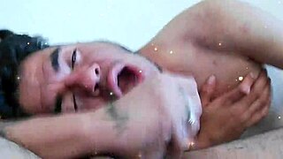 Le di una mamada al chacal y se vino en mi boca