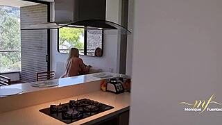 Hot milf Monique Fuente in first threesome with young guys 😜