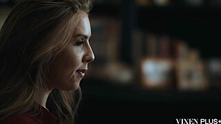 Razvajena pastorka Ohana pusti pastorju dati ji intenziven obrazni izliv v kuhinji