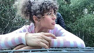 Prdelní jebání s nevlastní mámou po volebním vítězství