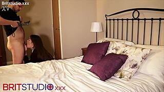 Jennifer Dark Makes Maya Gates Cum With Anal Rub