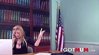 GOT MUM! President MILF LOVES HIS BBC!