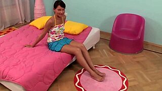 dulce jovencita with small tits in double penetration