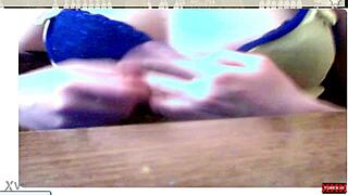 i'm this teen 18+ webcam girl showin' off my sex on cam