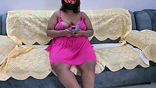 webcam lady playing with her big tits