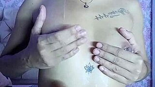 watch this young latina masturbate to creamy orgasm?