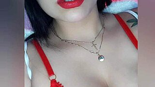 Little angel squirting solo for viewers