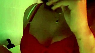 Little angel squirting solo for viewers