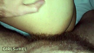 Я ебу жопу этой бразильской проститутки в Otimism Radical 5, она такая тугая.