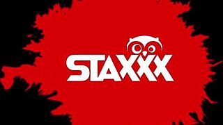 アジアンキューティーのマンコが激しく指と玩具で弄ばれる