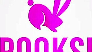 beautiful katy r kot rubs her pussy 😍