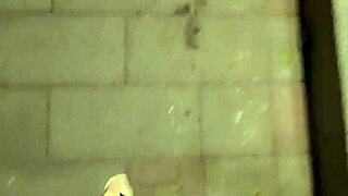 Shemale Ting Xuan puts on butt plug and masturbates outdoors 😏