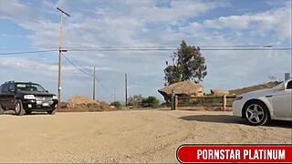 Sexy milf mindi mink eats blonde samantha rones wet cunt in the wild