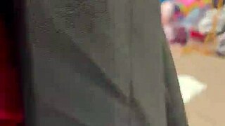 Big ass woman in jeans at the tianguis in Mexico