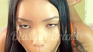 Novinha Estagiária Japonesa Experimentando Lingerie e Sentou no Pau Sem Camisinha - Sextape POV - Lina Nakamura - John Coffee