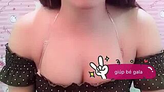 Red Panty Upskirt Flash Now!