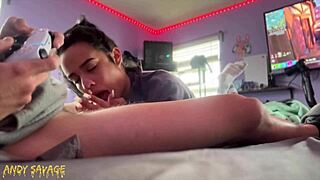 Pacar Latina mungil digenjot pantat keras sama pacar.