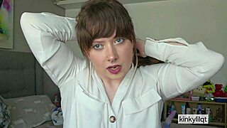 Only women pleasure themselves in a prison environment