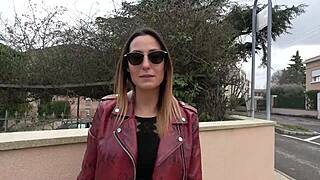 Pam and M�lia, want to share this cock for a hard fuck?