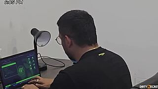 Fucking boss's stepdaughter behind his back