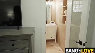 i can't believe this asian's huge tits and big ass, she's so sexy