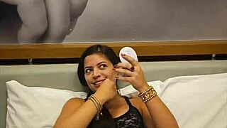 Pamela Pantera cums on erotic hydromassage chair with anal plug!