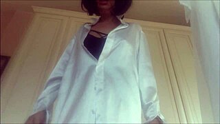 young stepmommy is so kind and naked 😘