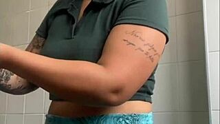 i enjoy showing off my swollen pussy to everyone