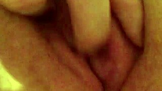 Solo girl fingers wet juicy pussy