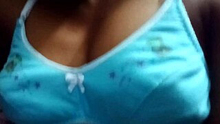 Desi girl's stunning natural boobs amaze.