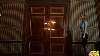 Hey babe, I'm gonna give my hot girlfriend the best ass licking she'll never forget!