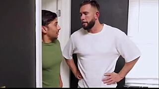 Σε έπιασε ποτέ θετός μπαμπάς σαν την Hailey Rose και τον Will Pounder; Μεγάλα στήθη 18+ σε οικογενειακό τρίο σοκ!