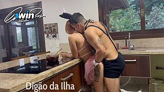 Coelhinha Fudeu Gostoso E Ganhou Cenoura