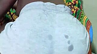 That petite 18+ ghanian bitch who loves to enjoy herself whiles left alone?