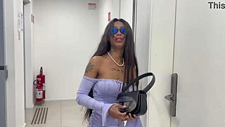 Neighbor gives me her wet pussy