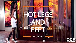 insatiable lesbian vixens lorena and alexis brill suck on toes