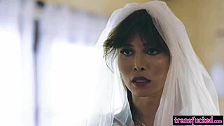 Tranny bride Korra Del Rio receives petite Lola Fae as wedding gift