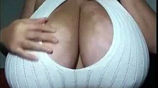 damn, those massive big tits on webcam ebony!