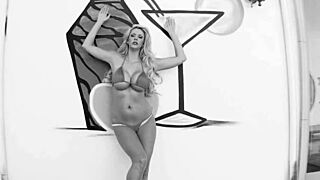 Blonde MILF Courtney Taylor's Asshole Creamed During Wild Lick