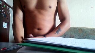 Maluma - Intentando Resolver Un Problema Lógico Mientras Me Jalo La Verga!