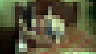 Cat and Nicole make Luna worship their feet with licking and sucking. 😍