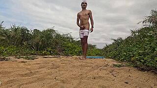 The guy gave a blowjob to his girl on the beach